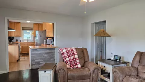 821 Cherry St, Blanchester, OH 45107 photo 6