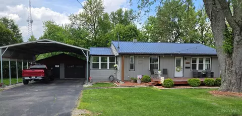 821 Cherry St, Blanchester, OH 45107 photo 2