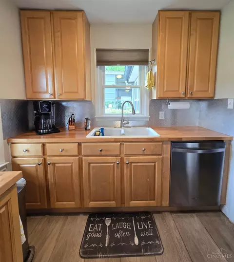 821 Cherry St, Blanchester, OH 45107 photo 14