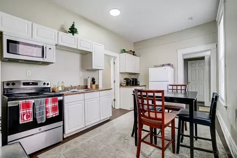 Kitchen - 318 Warner St, Cincinnati, OH 45219 photo 1 of 1