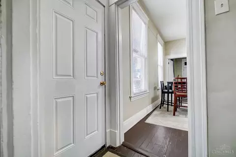 Entry Way - 318 Warner St, Cincinnati, OH 45219 photo 1 of 3