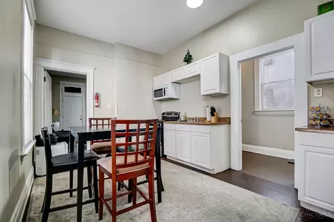 Dining - 318 Warner St, Cincinnati, OH 45219 photo 1 of 3