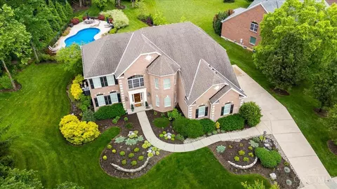 8364 Pine Run Dr, Cincinnati, OH 45244