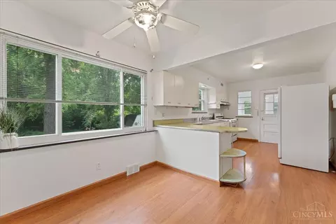 2917 Westbrook Dr, Cincinnati, OH 45238 photo 9