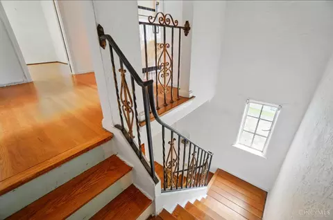 1029 Egan Hills Dr, Cincinnati, OH 45229 photo 26