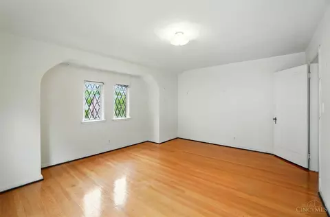 1029 Egan Hills Dr, Cincinnati, OH 45229 photo 37