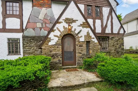 1029 Egan Hills Dr, Cincinnati, OH 45229 photo 4