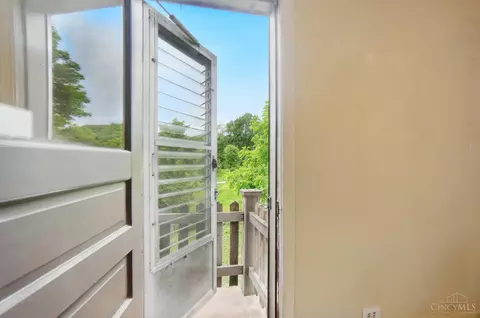 1029 Egan Hills Dr, Cincinnati, OH 45229 photo 42