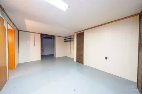 8679 Elmtree Ave, Cincinnati, OH 45231 photo 26