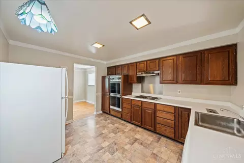 8679 Elmtree Ave, Cincinnati, OH 45231 photo 16