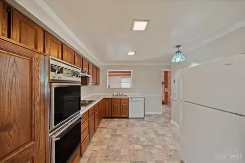 8679 Elmtree Ave, Cincinnati, OH 45231 photo 17
