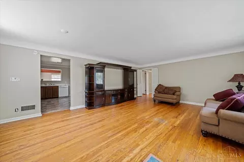 8679 Elmtree Ave, Cincinnati, OH 45231 photo 11