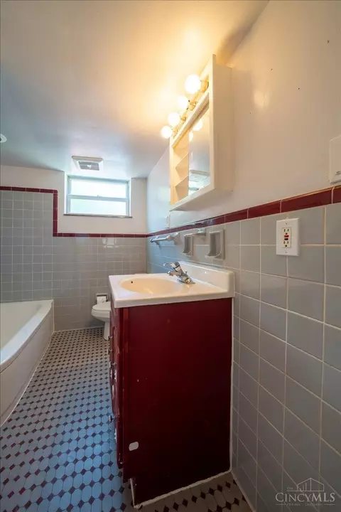 8679 Elmtree Ave, Cincinnati, OH 45231 photo 20
