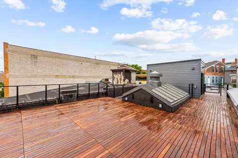 Exterior - 530 Reading Rd, Cincinnati, OH 45202 photo 5 of 6