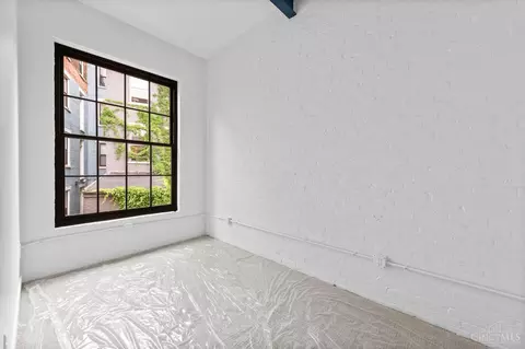 Bedroom - 530 Reading Rd, Cincinnati, OH 45202 photo 3 of 3