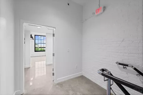 Entry Way - 530 Reading Rd, Cincinnati, OH 45202 photo 5 of 8