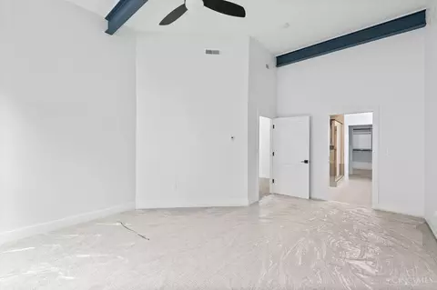 Bedroom - 530 Reading Rd, Cincinnati, OH 45202 photo 2 of 3