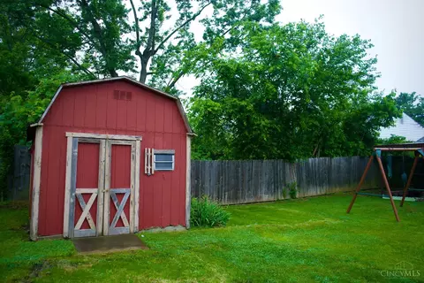1062 Thunderbird Ave, Cincinnati, OH 45231 photo 4