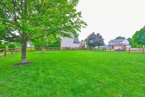 Exterior - 989 Spruce Gln, Morrow, OH 45152 photo 10 of 13