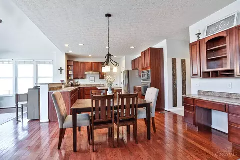 Dining - 989 Spruce Gln, Morrow, OH 45152 photo 4 of 5