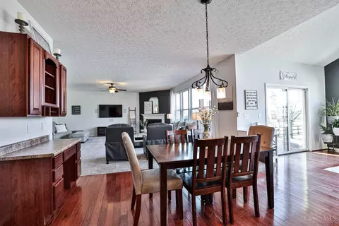 Dining - 989 Spruce Gln, Morrow, OH 45152 photo 5 of 5