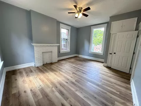 Living - 3552 Vine St, Cincinnati, OH 45220 photo 6 of 11