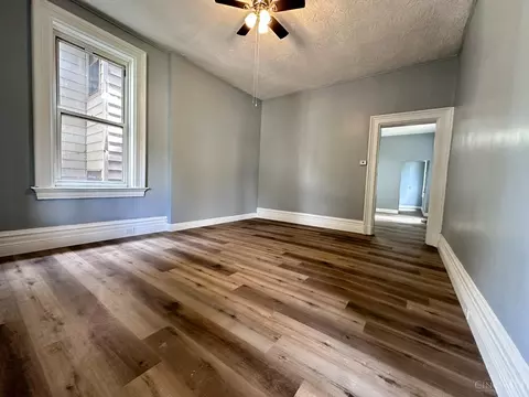 Living - 3552 Vine St, Cincinnati, OH 45220 photo 7 of 11