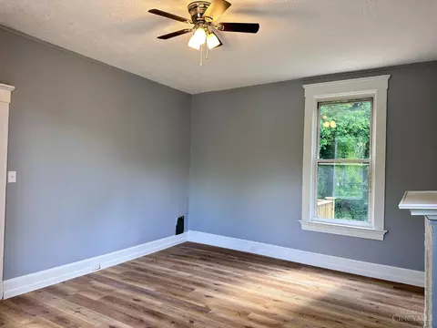 Living - 3552 Vine St, Cincinnati, OH 45220 photo 4 of 11