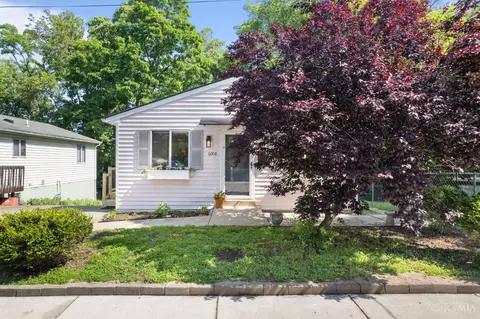 6008 Eleanor St, Fairfax, OH 45227