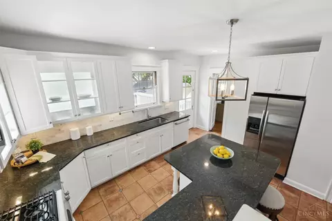 2526 Ritchie Ave, Cincinnati, OH 45208 photo 12