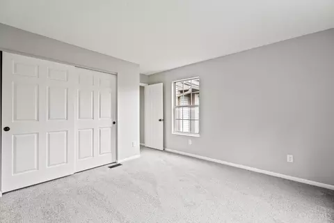 Bedroom - 1718 Emerald Glade Ln, Cincinnati, OH 45255 photo 4 of 4