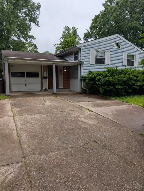 841 Kemper Rd, Forest Park, OH 45240