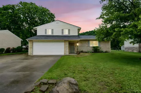 5645 Lake Manor Dr, Fairfield, OH 45014
