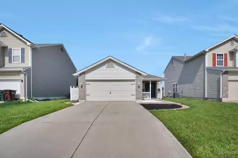 933 Delhi Dr, Trenton, OH 45067