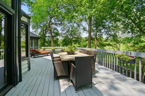 Exterior - 14 Heritage Rd, Blue Ash, OH 45241 photo 8 of 15
