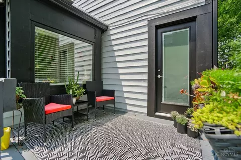 Exterior - 14 Heritage Rd, Blue Ash, OH 45241 photo 5 of 15