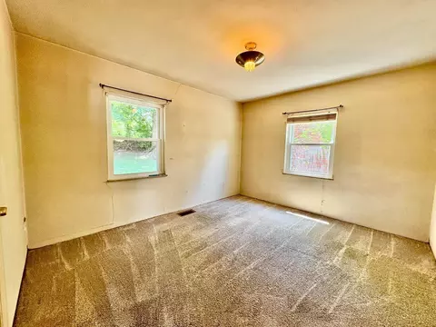 Bedroom - 2936 Boudinot Ave, Cincinnati, OH 45238 photo 2 of 2