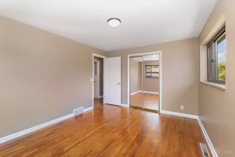 Bedroom - 868 Locust Ln, Cincinnati, OH 45245 photo 3 of 4