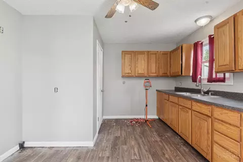 319 Main St, Blanchester, OH 45107 photo 7