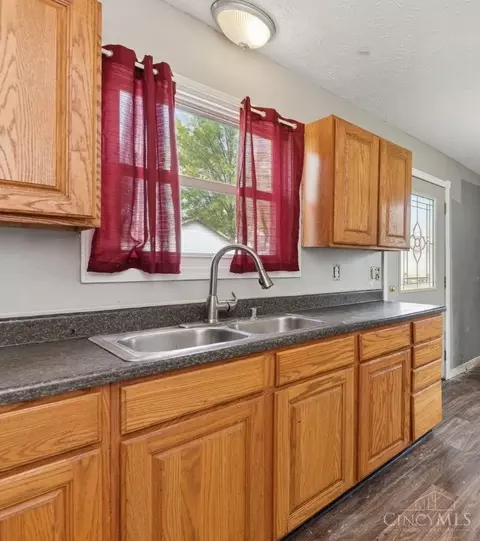 319 Main St, Blanchester, OH 45107 photo 8
