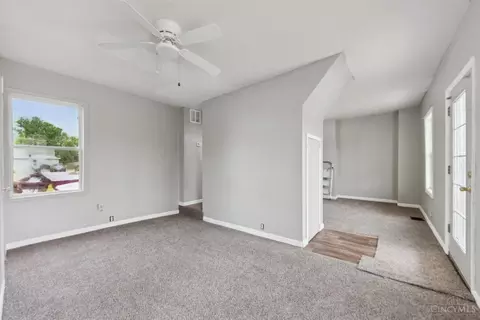 319 Main St, Blanchester, OH 45107 photo 4
