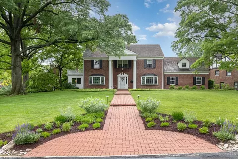 3929 Cliff Ln, Cincinnati, OH 45220