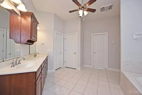 Bath - 4541 Morrow Meadow Dr, Morrow, OH 45152 photo 2 of 7