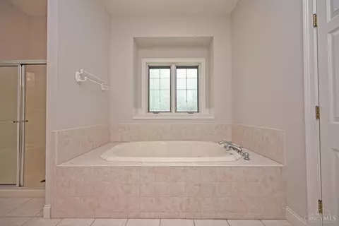 Bath - 4541 Morrow Meadow Dr, Morrow, OH 45152 photo 5 of 7