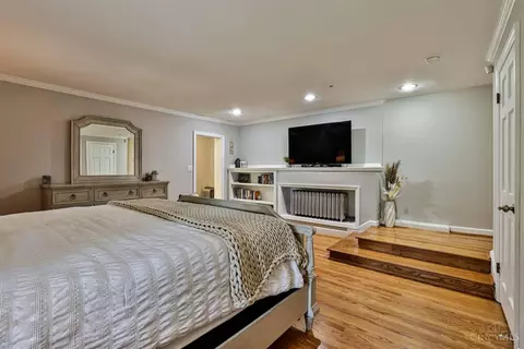 Bedroom - 2896 Galbraith Rd, Amberley, OH 45237 photo 2 of 9
