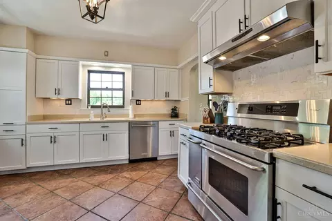 Kitchen - 2896 Galbraith Rd, Amberley, OH 45237 photo 1 of 4