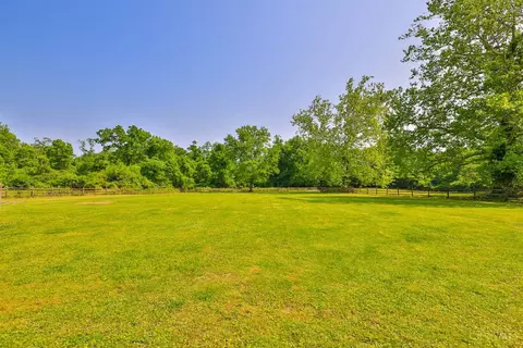 Exterior - 2896 Galbraith Rd, Amberley, OH 45237 photo 14 of 19