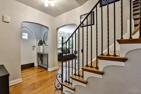 Entry Way - 2896 Galbraith Rd, Amberley, OH 45237 photo 2 of 2