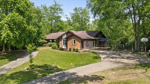 Exterior - 7066 Weidner Rd, Springboro, OH 45066 photo 4 of 17