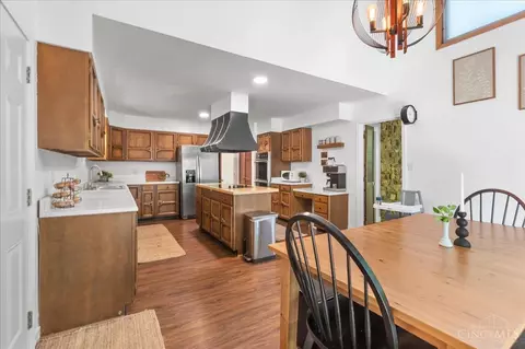 Kitchen - 7066 Weidner Rd, Springboro, OH 45066 photo 4 of 5